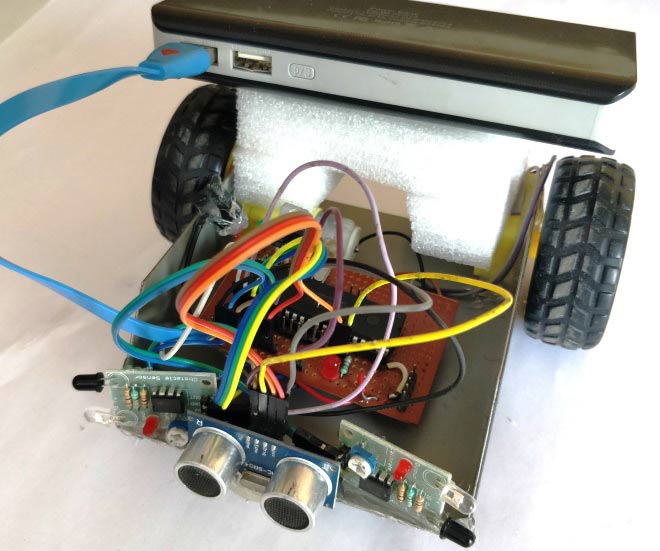obstacle avoider robot using PIC16F877A microcontroller