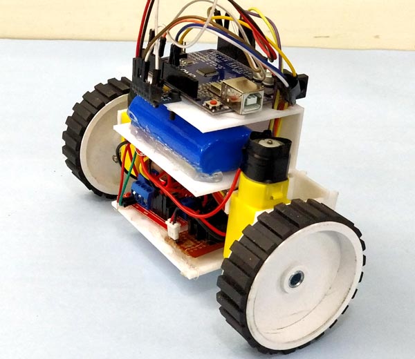 DIY Self Balancing Robot in action
