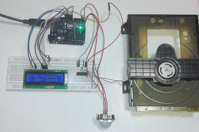 PIR Sensor based Automatic Door Opener Project using PIR Sensor