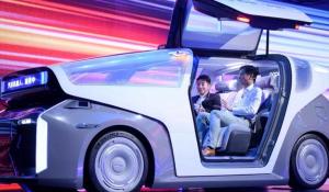 Baidu' Robocar with Second-Generation AI Chip Kunlun 2